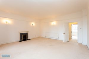 Sitting Room- click for photo gallery